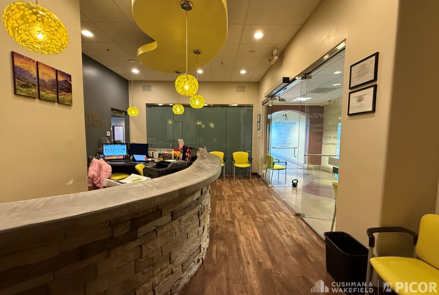 1640 E River Rd, Tucson, AZ for lease - Interior Photo - Image 2 of 7