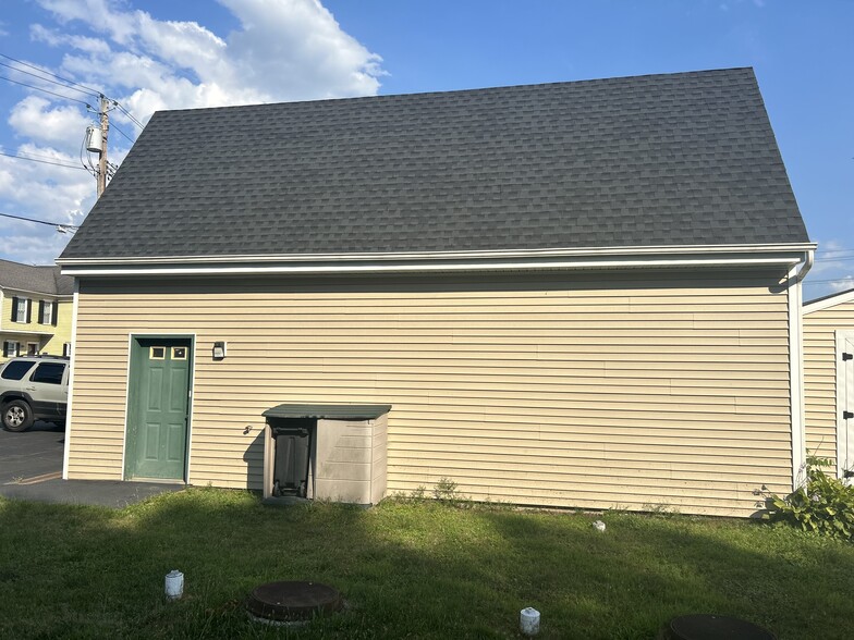 202 7th St, Matamoras, PA for lease - Building Photo - Image 2 of 17