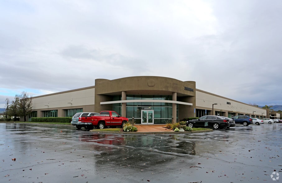 39660-39684 Eureka Dr, Newark, CA for lease - Primary Photo - Image 1 of 8