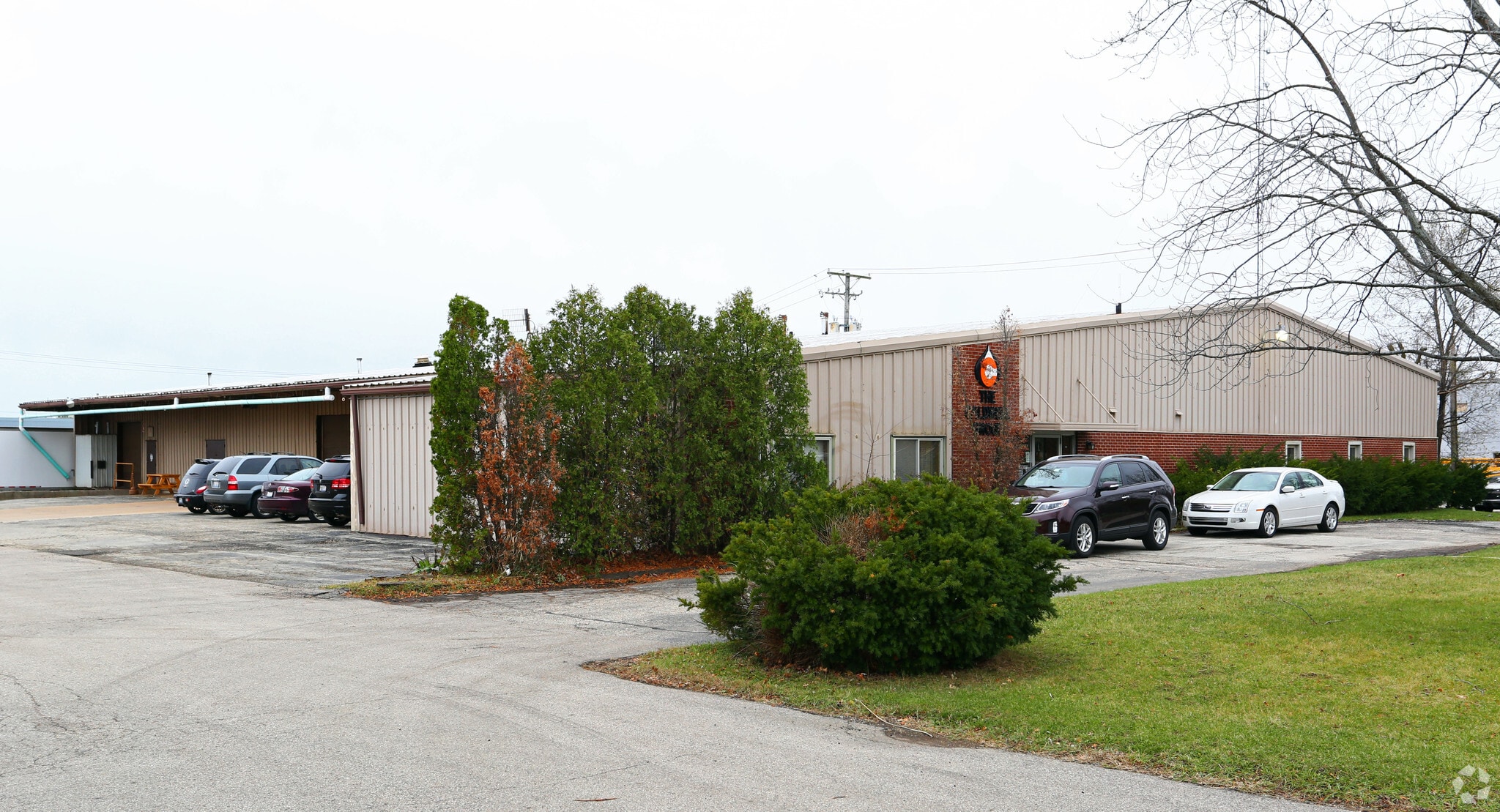 5055 26th Ave, Rockford, IL for lease Primary Photo- Image 1 of 7