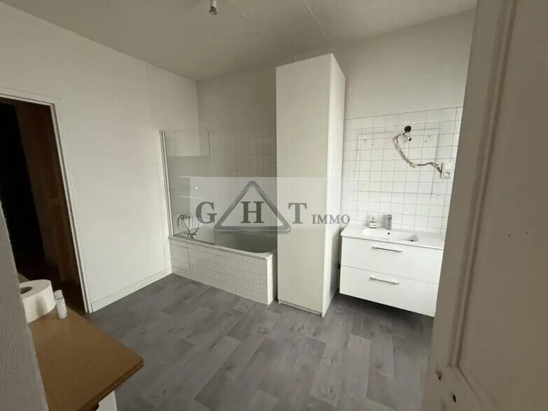 Flex in Bagnolet for sale - Interior Photo - Image 2 of 15