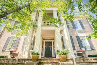 137 3rd Ave N, Franklin, TN for lease Building Photo- Image 1 of 25