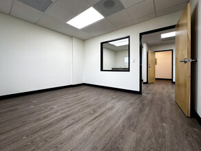 8101 SW Nyberg St, Tualatin, OR for lease Interior Photo- Image 1 of 3