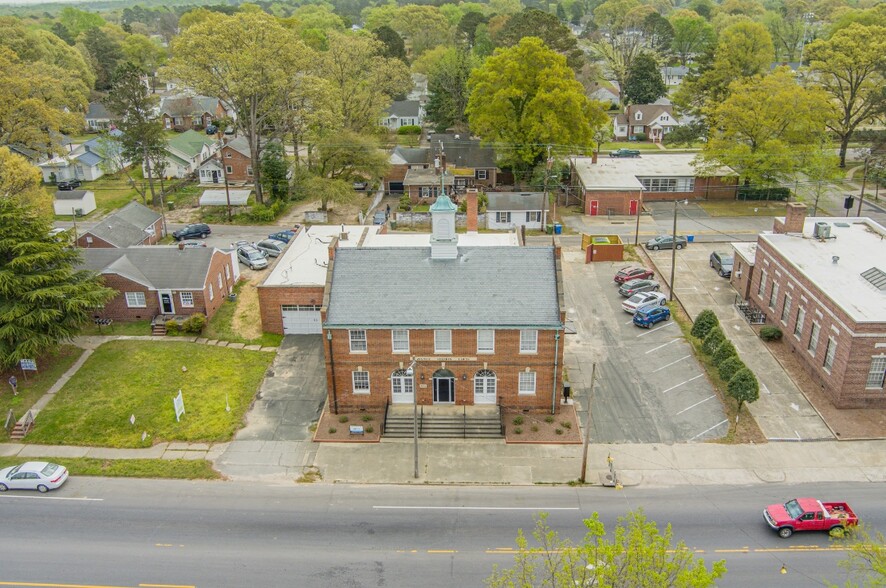 632 Roanoke Ave, Roanoke Rapids, NC for sale - Primary Photo - Image 1 of 1