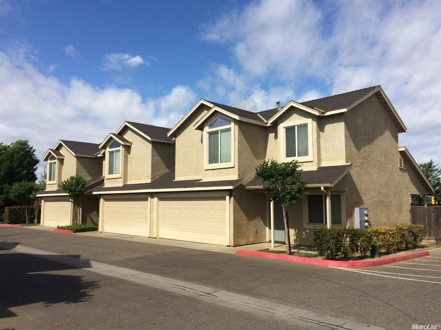 105 Palm Park Way, Chowchilla, CA for sale Primary Photo- Image 1 of 1