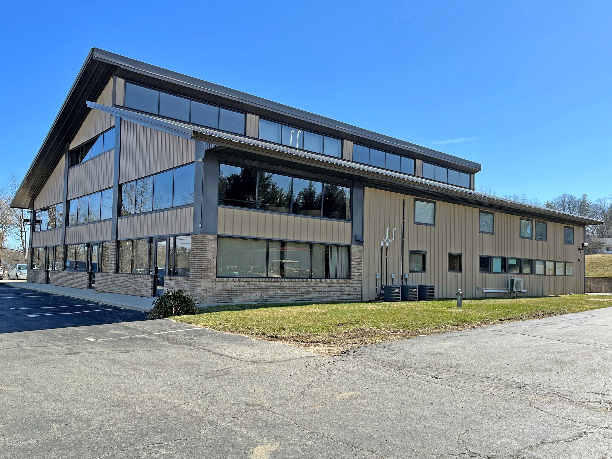 73 Newton Rd, Plaistow, NH for sale Building Photo- Image 1 of 1