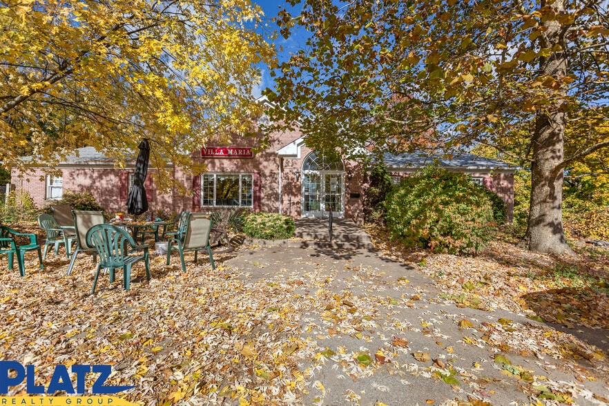 122 E College St, Alliance, OH for sale - Building Photo - Image 2 of 10