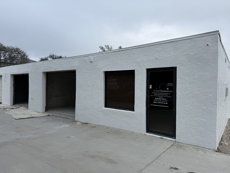 5725 Yahl St, Naples, FL for lease - Building Photo - Image 2 of 6