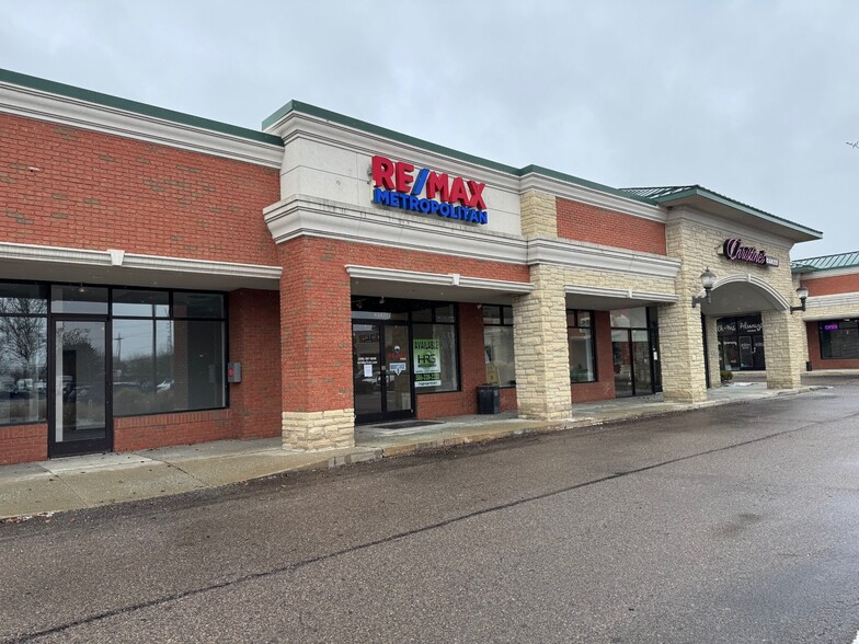 45835-45983 Hayes Rd, Utica, MI for lease - Building Photo - Image 2 of 4