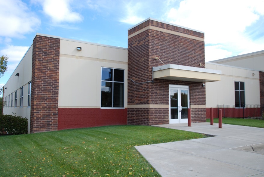 12425 River Ridge Blvd, Burnsville, MN for sale - Building Photo - Image 1 of 5