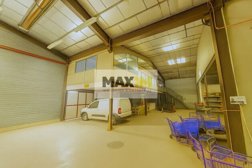 3 Rue Jean Moulin, Couchey for lease - Interior Photo - Image 3 of 4