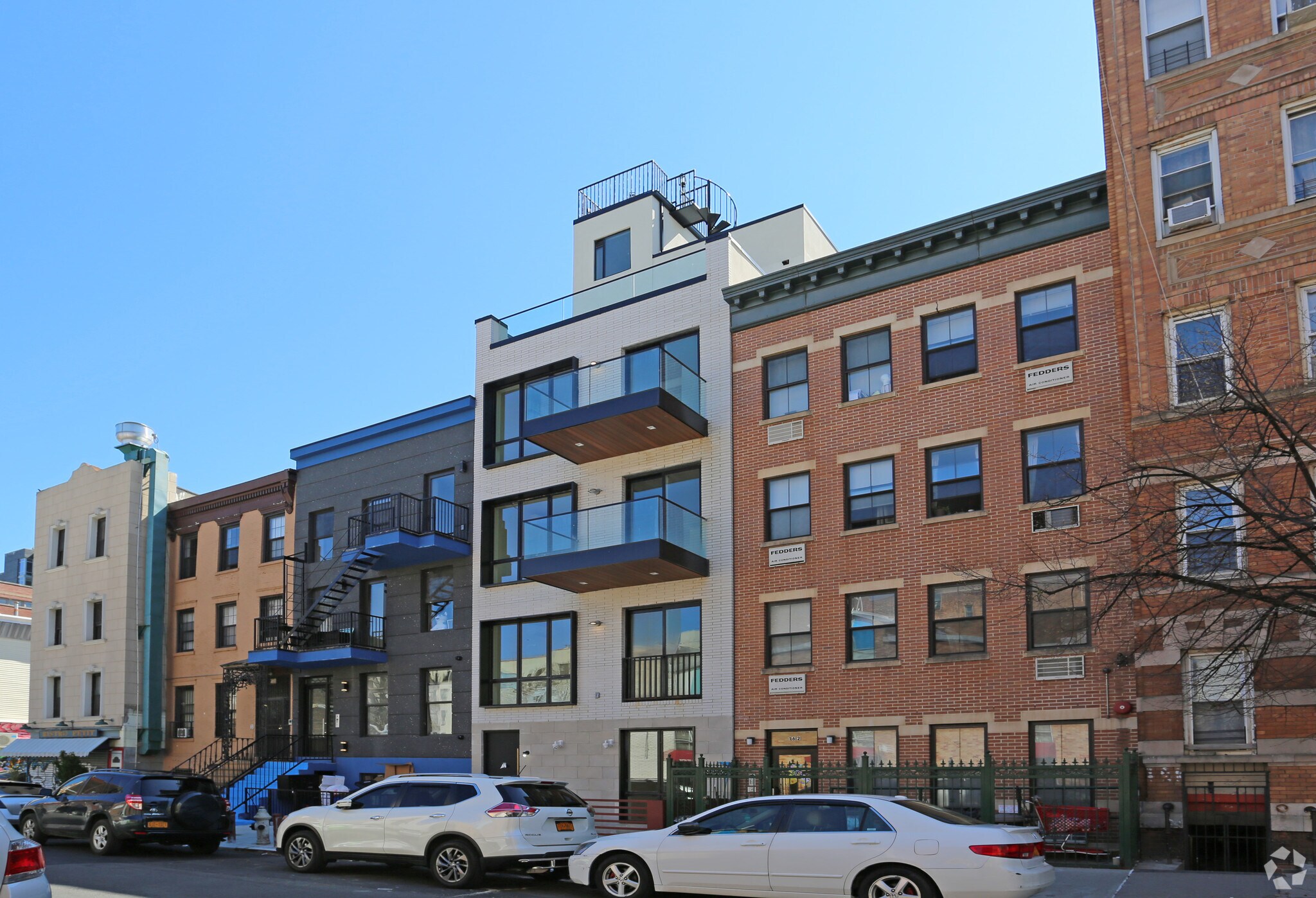 164 S 3rd St, Brooklyn, NY for sale Primary Photo- Image 1 of 1