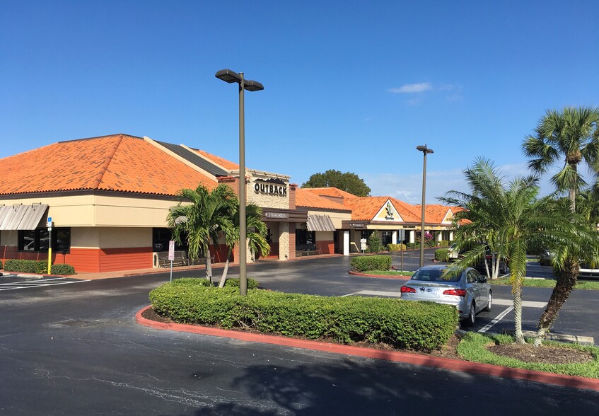 4910 Tamiami Trl N, Naples, FL for lease - Building Photo - Image 1 of 4