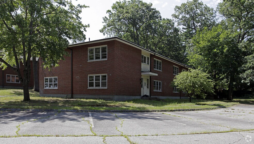 95 Sherman Ave, Devens, MA 01434