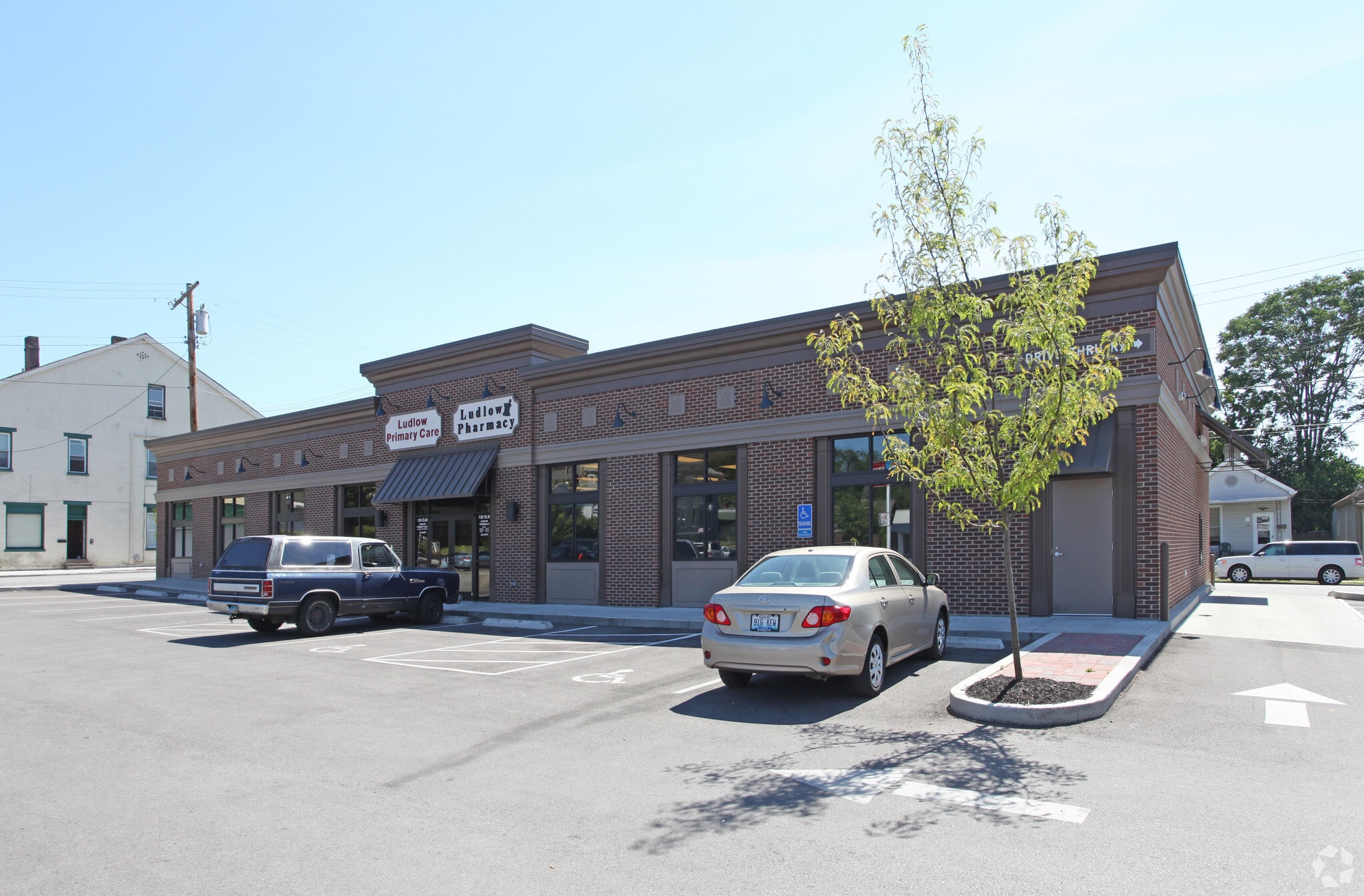 132 Elm St, Ludlow, KY for lease Primary Photo- Image 1 of 7