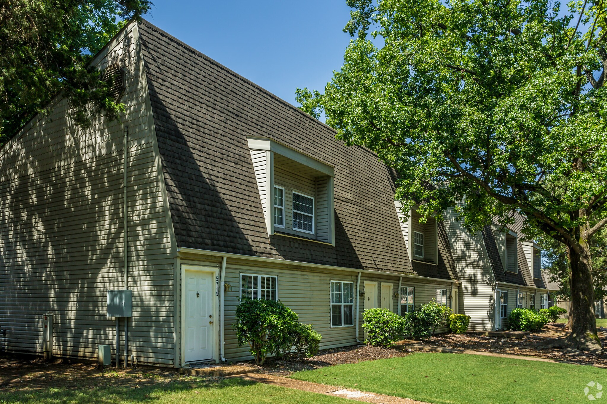 5770 Tangle Oaks Dr, Memphis, TN for sale Primary Photo- Image 1 of 1