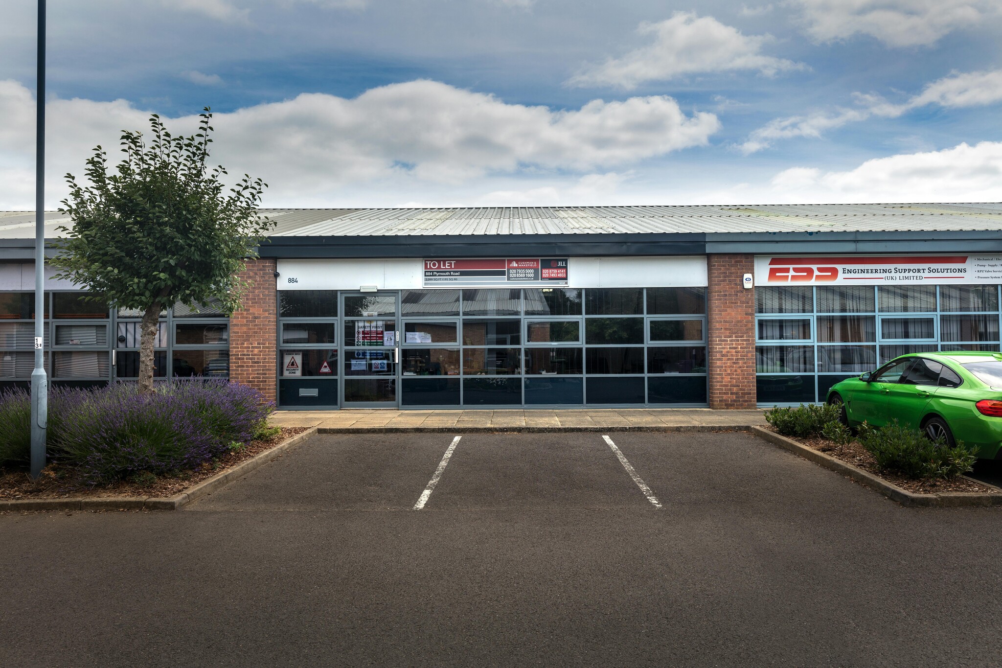 882 Plymouth Rd, Slough for lease Building Photo- Image 1 of 11