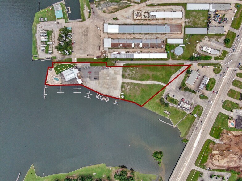 14632 Highway 105 W, Montgomery, TX for sale - Building Photo - Image 1 of 1