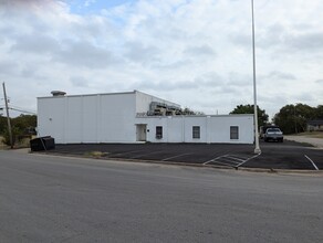 2020 Richter Ave, Waco, TX for lease Building Photo- Image 2 of 6