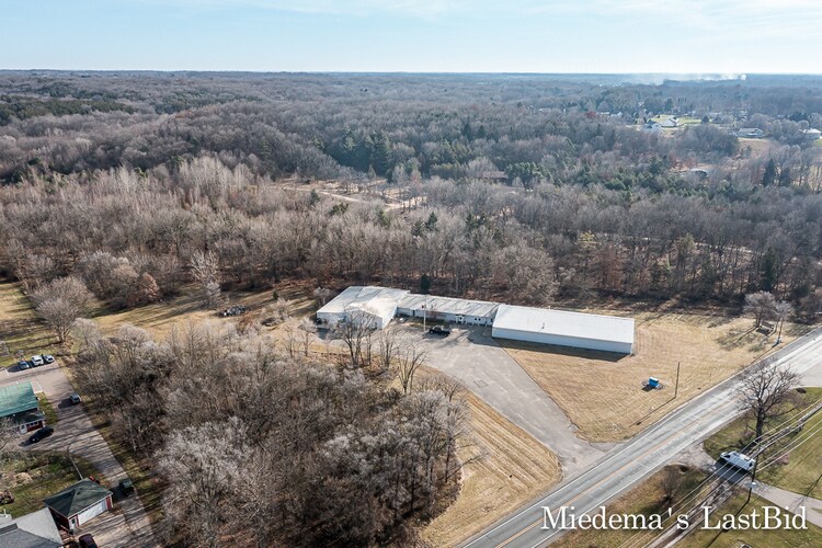 6190 N Riverview Dr, Kalamazoo, MI 49004