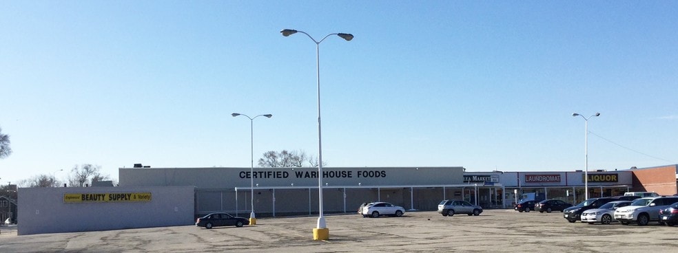 118-122 E Jackson St, Joliet, IL for lease - Building Photo - Image 2 of 3