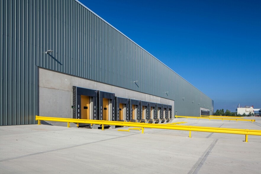 Liverpool International Business Park, Liverpool for lease - Building Photo - Image 3 of 12