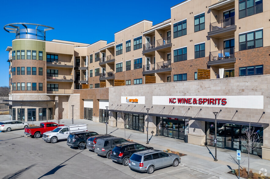 8901-9099 Metcalf Ave, Overland Park, KS for lease - Building Photo - Image 1 of 15