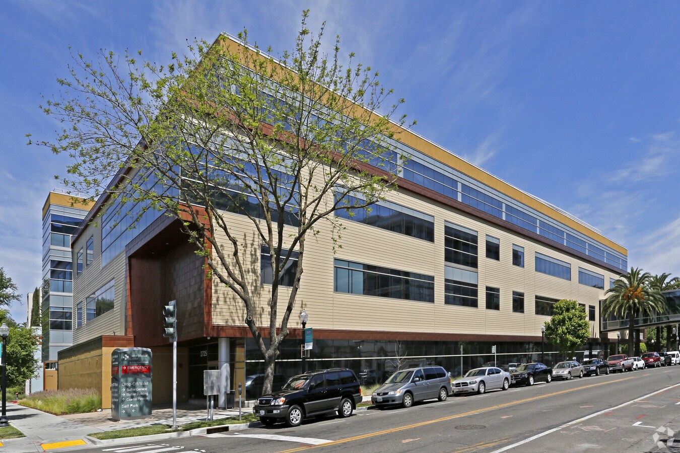 2725 Capitol Ave, Sacramento, CA 95816