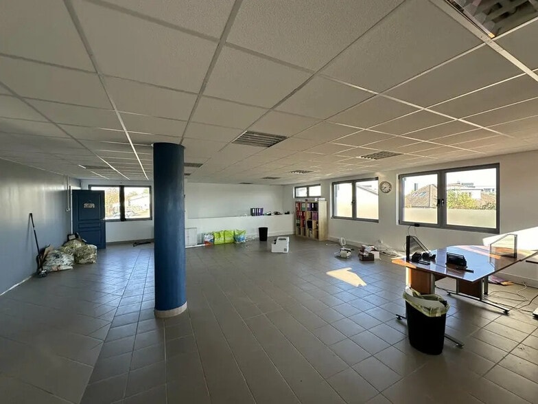 Office in Obernai for sale - Interior Photo - Image 2 of 6