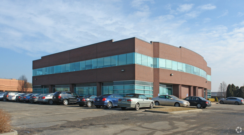 225 Wireless Blvd, Hauppauge, NY for lease - Building Photo - Image 2 of 3