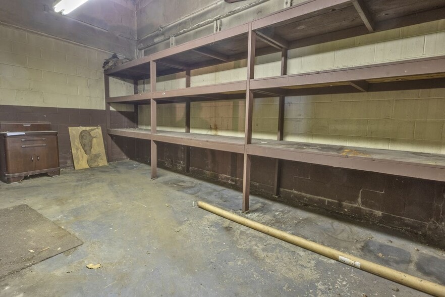 1100 N Main St, Mount Vernon, IN for sale - Interior Photo - Image 3 of 10