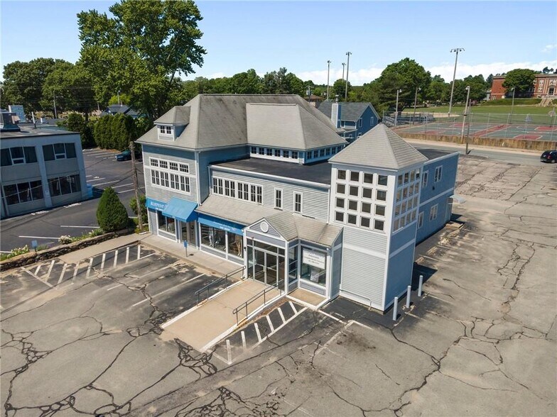 631 Main St, East Greenwich, RI for sale - Building Photo - Image 1 of 1