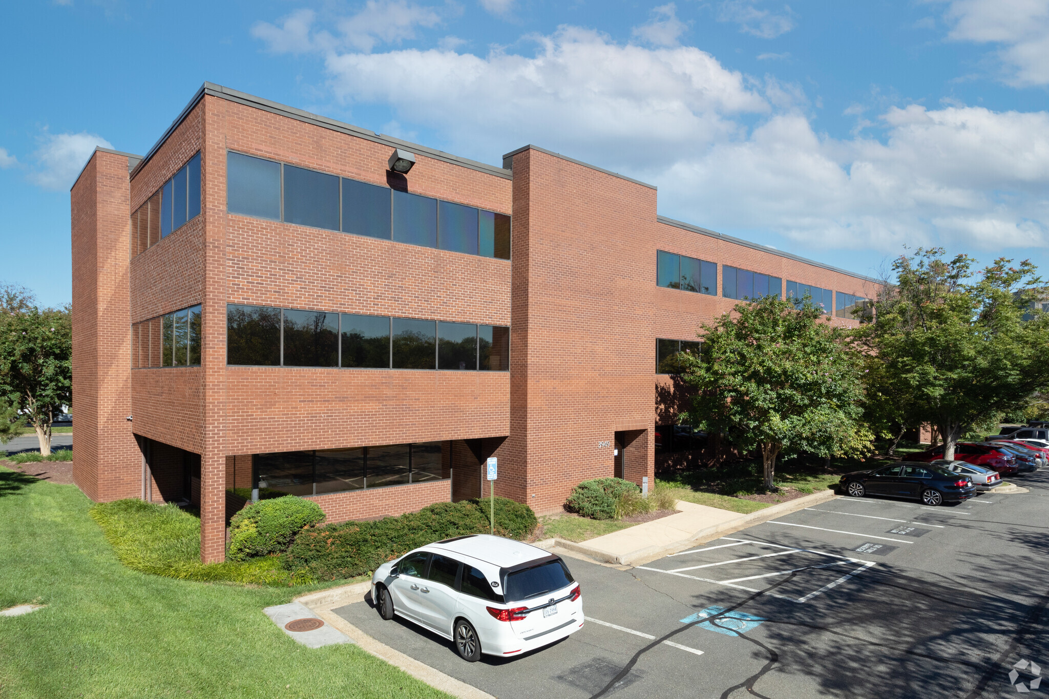 11208 Waples Mill Rd, Fairfax, VA 22030 - Fair Oaks Business Park | LoopNet