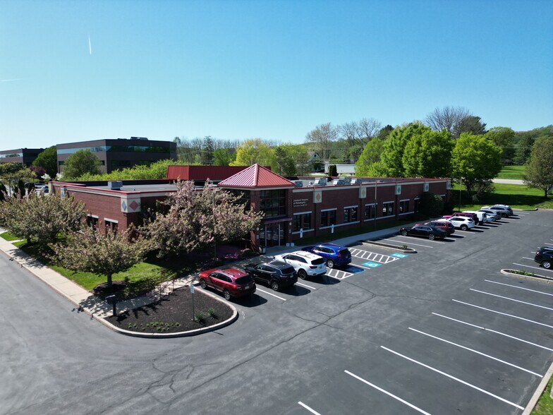 481 John Young Way, Exton, PA for lease - Building Photo - Image 2 of 4