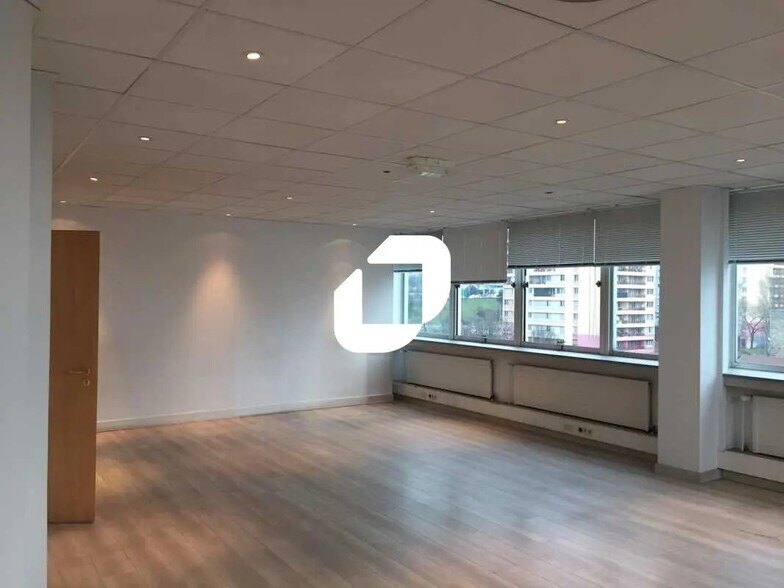 Office in Bagnolet for lease - Interior Photo - Image 3 of 8