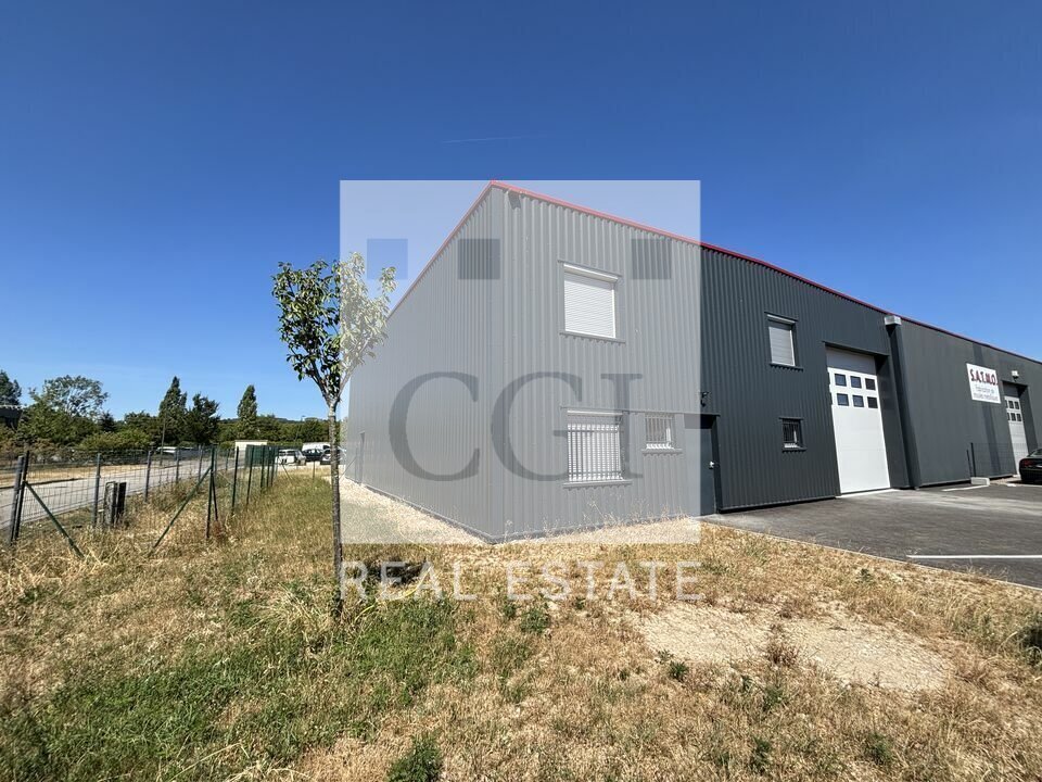 Flex in Frontonas for lease Building Photo- Image 1 of 13