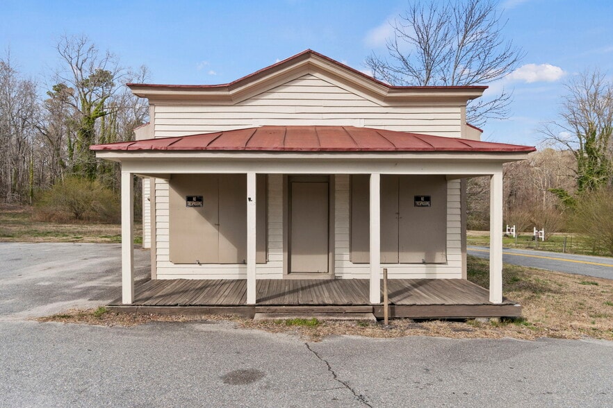 10290 John Clayton Memorial Hwy, Gloucester, VA for sale - Building Photo - Image 1 of 25