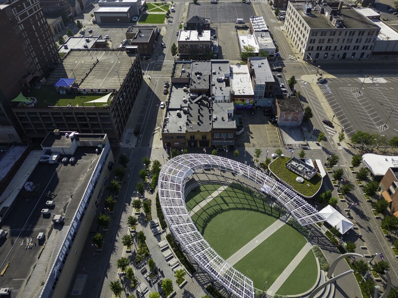 309 Court Ave NW, Canton, OH for lease - Building Photo - Image 3 of 10