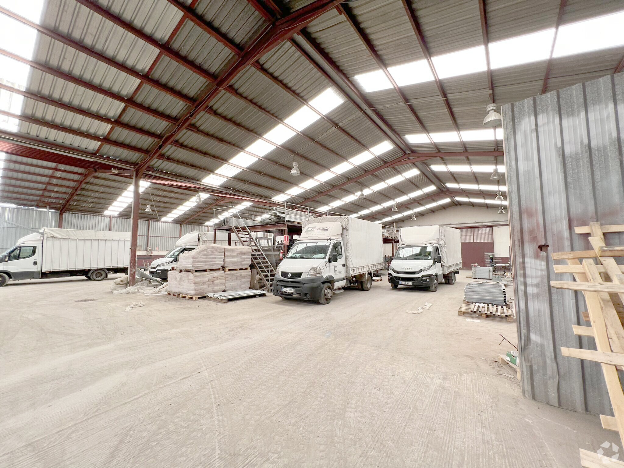 Industrial in Humanes de Madrid, Madrid for sale Building Photo- Image 1 of 22