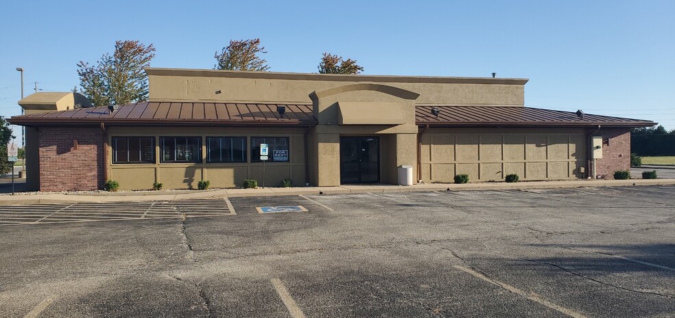 910 S Route 51, Forsyth, IL for sale - Building Photo - Image 1 of 1