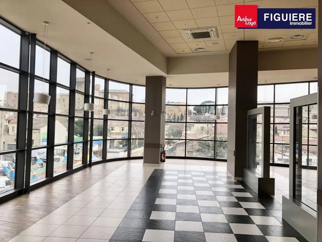 Place Jules Morgan, Salon-de-Provence for lease Interior Photo- Image 1 of 11