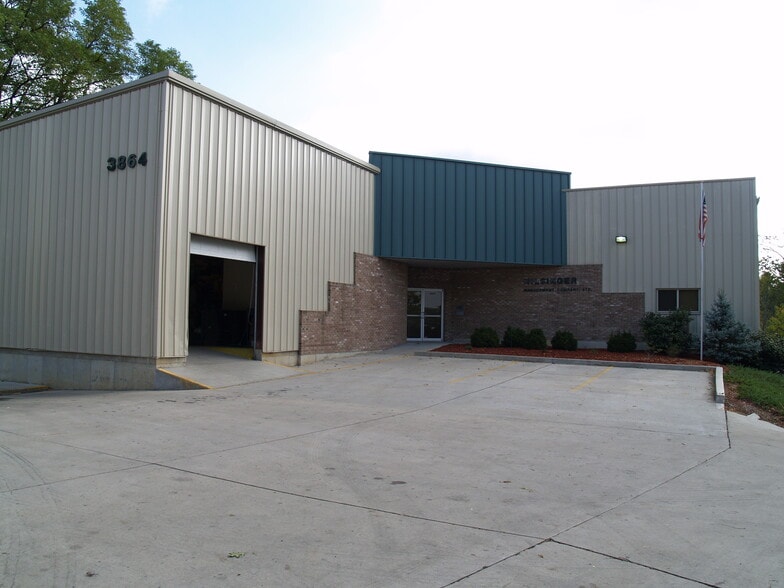 3864 Race Rd, Cincinnati, OH for lease - Primary Photo - Image 1 of 4