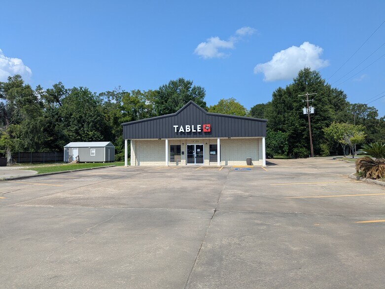 1465 N Main St, Vidor, TX for sale - Building Photo - Image 2 of 37