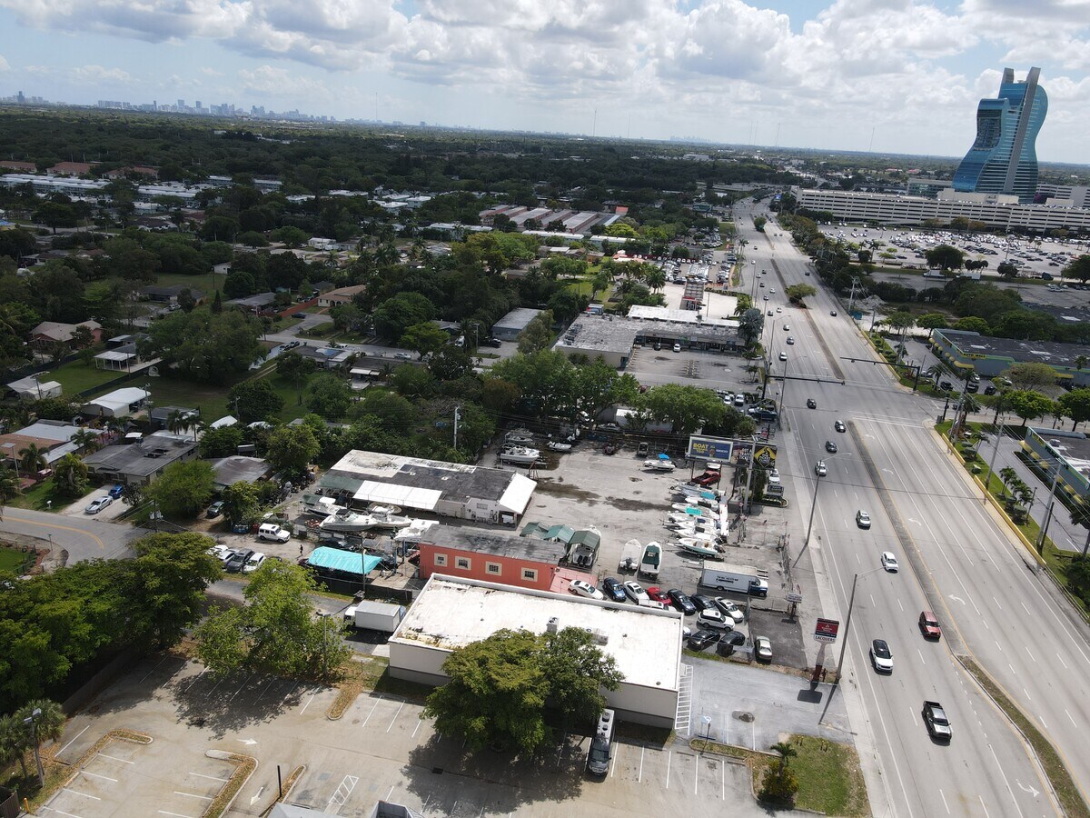 S State Road 7, Hollywood, FL 33314