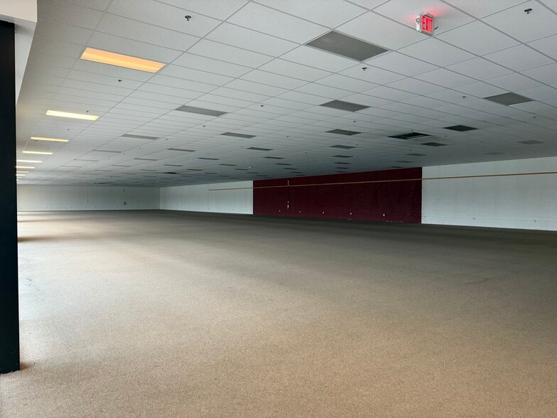 630 N Telegraph Rd, Monroe, MI for sale - Building Photo - Image 3 of 25