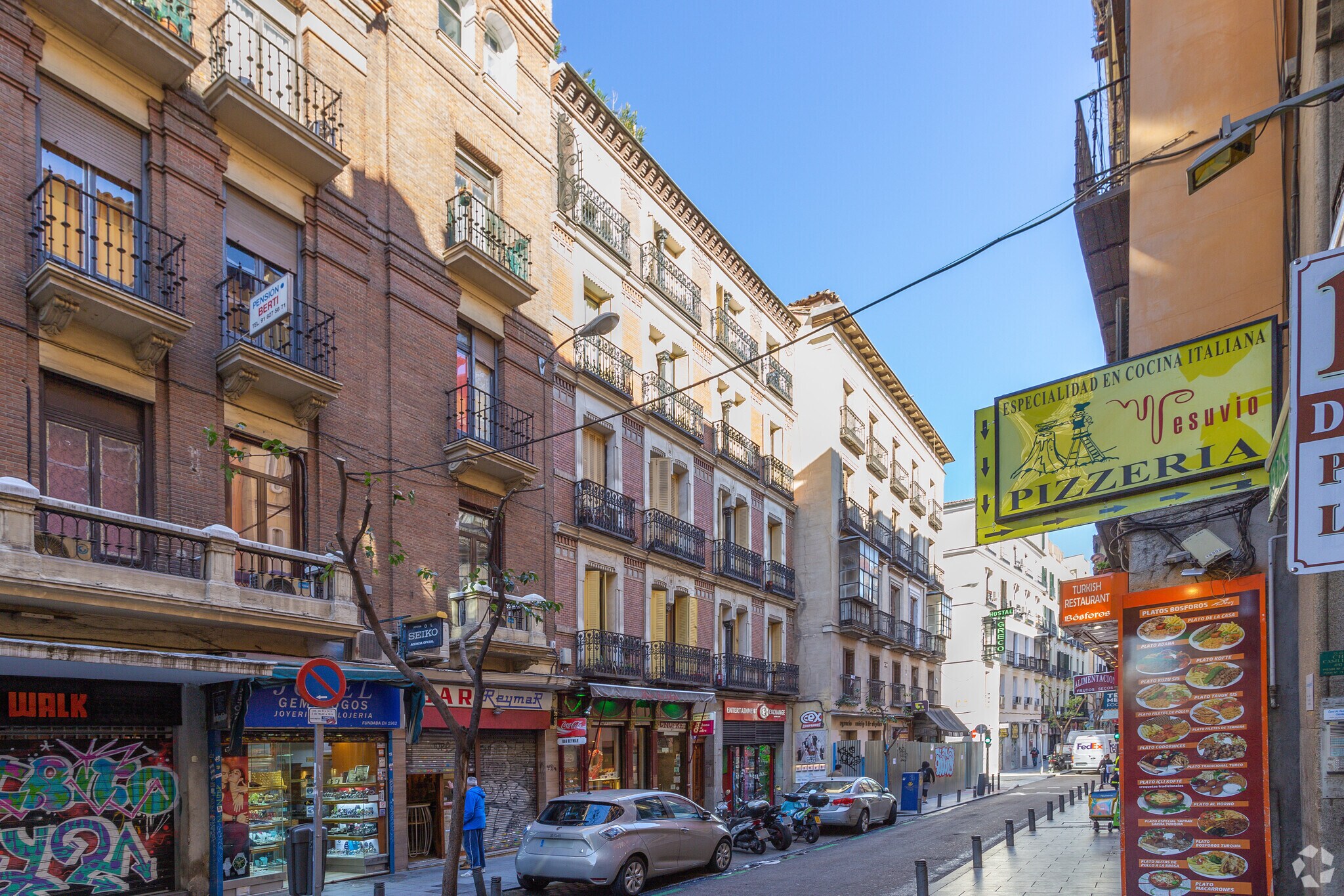 Retail in Madrid, Madrid for lease Primary Photo- Image 1 of 3