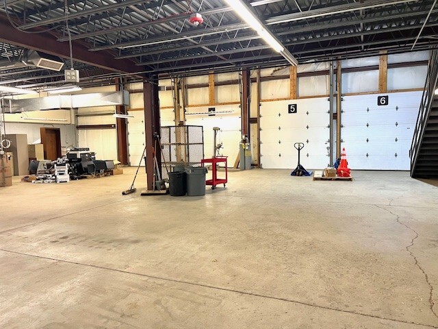 17 Progress Ave, Nashua, NH for sale - Building Photo - Image 2 of 13