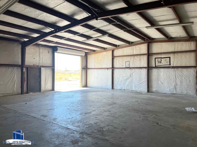 17140 Darwin Ave, Hesperia, CA for lease - Building Photo - Image 3 of 11