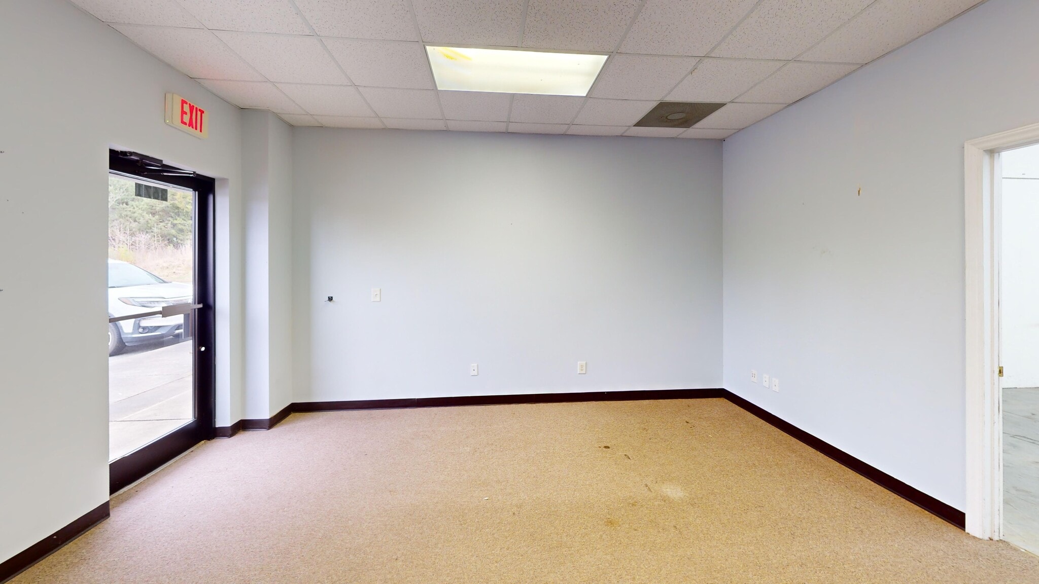 3663-3673 Alamance Rd, Burlington, NC for lease Interior Photo- Image 1 of 2