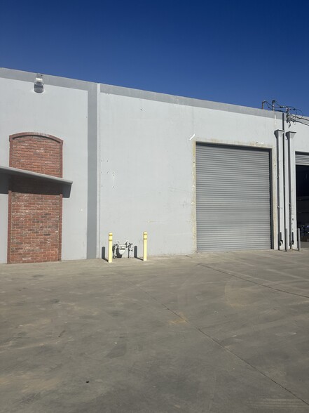 539-541 E Gardena Blvd, Carson, CA for lease - Building Photo - Image 3 of 8